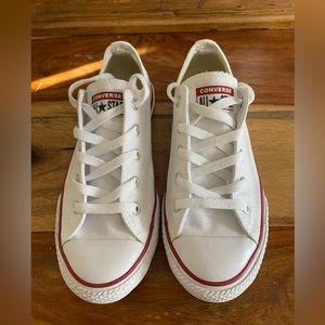 CONVERSE Chuck Taylor All Star Low Top Shoes  size 3